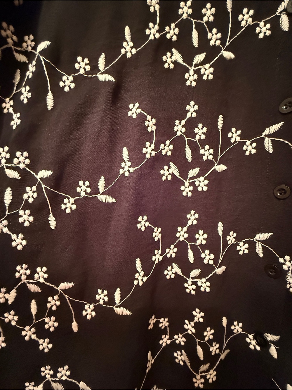 Women's Black Floral Button-Front Shirt - Picture 6 of 7
